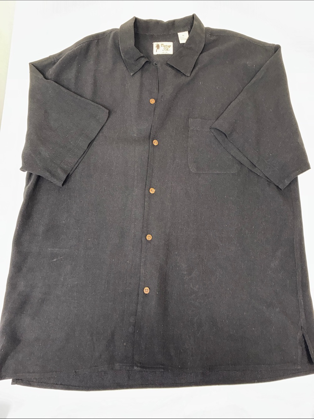 Vintage Black 100% Silk Short-Sleeve Button-Down Shirt with Chest Pocket